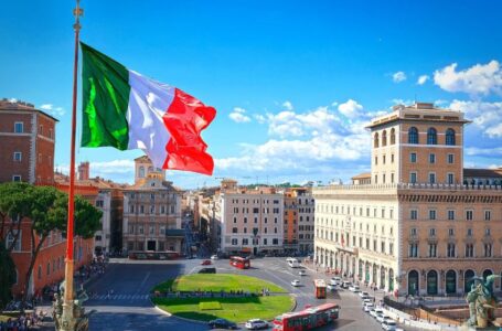 Италија стана првата земја во Европа што ќе бара ковид-потврда од работниците