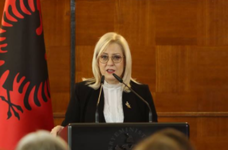 Линдита Никола нова претседателка на албанското собрание