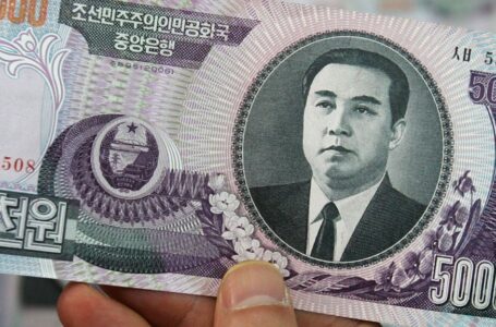 Северна Кореја печати купони наместо пари
