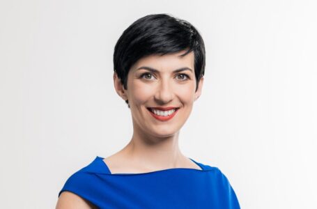 Чешкиот Парламент ја избра Маркета Пекарова-Адамова за нов спикер