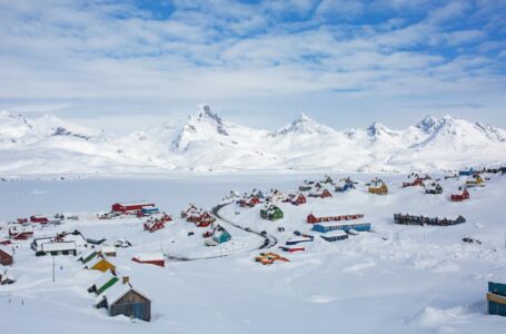 Покривката на Гренланд загуби 4.700 милијарди тони мраз