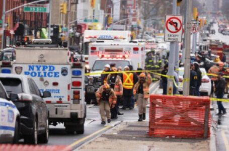 Њујорк, уапсен мажот што изврши вооружен напад во метро