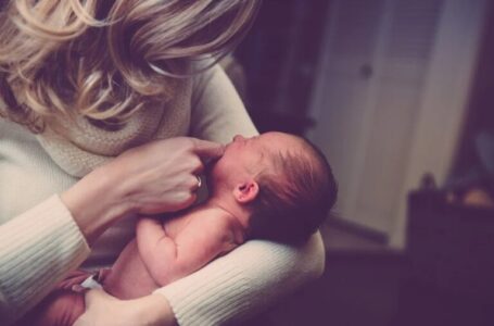 Од точка до бебе: Еве како се развива животот во мајчиниот стомак – детална снимка која е навистина волшебна!