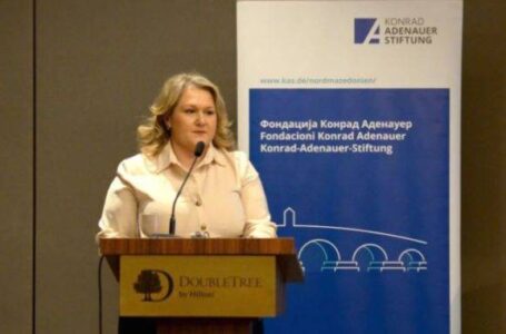 Петровска: Северна Македонија ќе продолжи да ја поддржува Украина, во подготовка нова четврта одлука за помош￼￼
