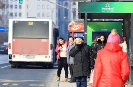 Приватните автобуси на „Слобода превоз“ не се сообраќаат поради долг од ЈСП „Скопје“