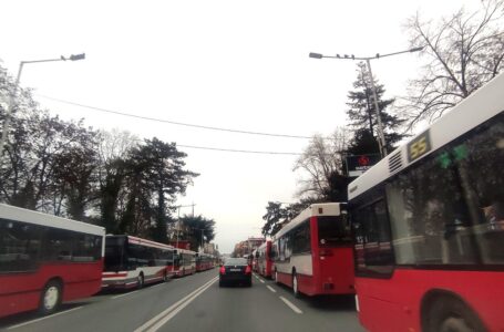 Град Скопје објави оглас: Се бараат 48 автобуси и 103 возачи!