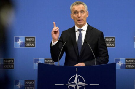 Столтенберг: НАТО е подготвен, сите страни да се воздржат од ескалација на Косово