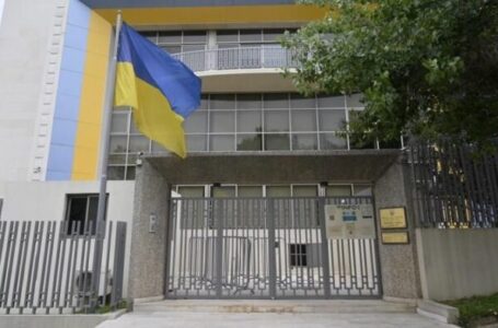 Украинските амбасади во Данска и Романија примиле крвави пакети