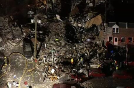 Три куќи се урнаа по експлозија на гас во Порт Ричмонд во Филаделфија