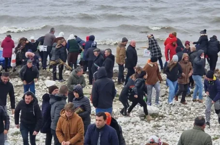 Македонците во Пустец го одбележаа Богојавление-Водици, најсреќен Деан Сотир