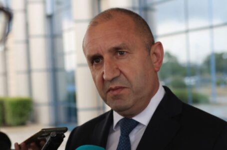 Бугарскиот претседател ги распиша петтите парламентарни избори за две години