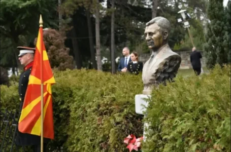 Државнички церемонии во чест на загинатиот претседател Борис Трајковски