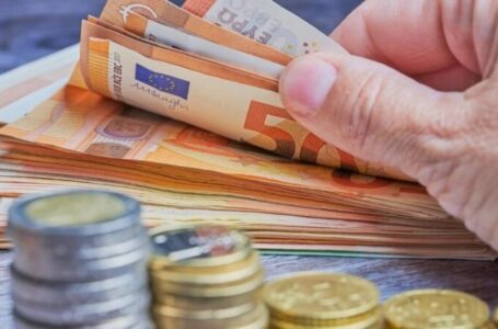 Лимитот за плаќање во кеш се намалува на 2.000 евра, се што е над тоа ќе мора преку банка