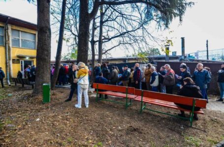 Владата ќе го разгледа предлогот на Пендаровски да се пролонгира рокот за замена на документи