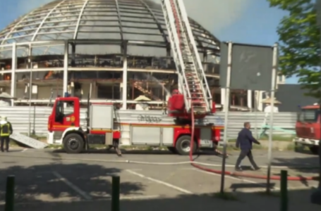 Ставен под контрола пожарот во Универзалната сала во Скопје