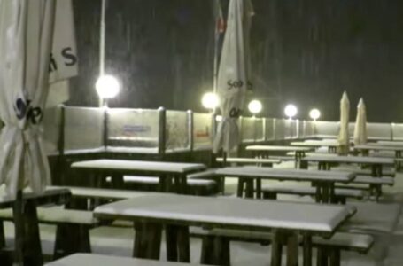 Италија во шок: Падна снег во јули