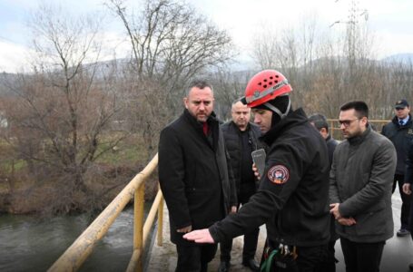 Тошковски се извини на велешани за затворањето на мостот во Башино село за реконструкција, полицијата ќе обезбеди проток во сообраќајот