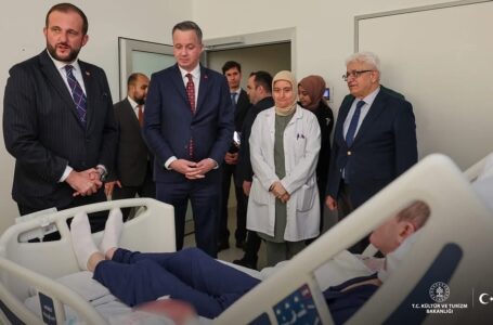 Делегација на ТИКА ги посети повредените од пожарот во Кочани