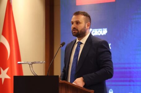 Дурмиши: Секојдневно ги следиме цените – нема да дозволиме злоупотреби на пазарот