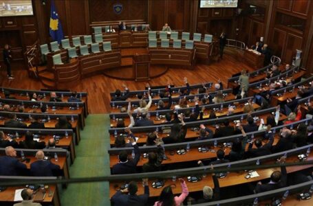 Повторно прекината конститутивната седница на косовскиот Парламент поради немање кворум