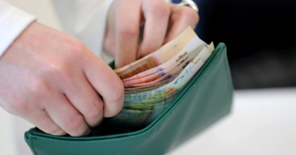 Просечната плата порасна за 10,6% во април, најмногу во здравство и образование