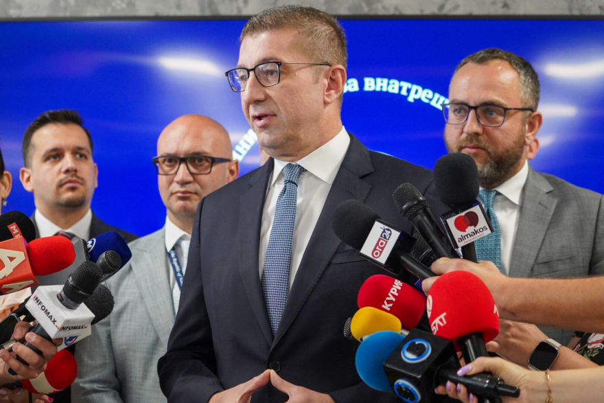 Добра вест за студентите: Ќе добијат по 250 евра од Владата