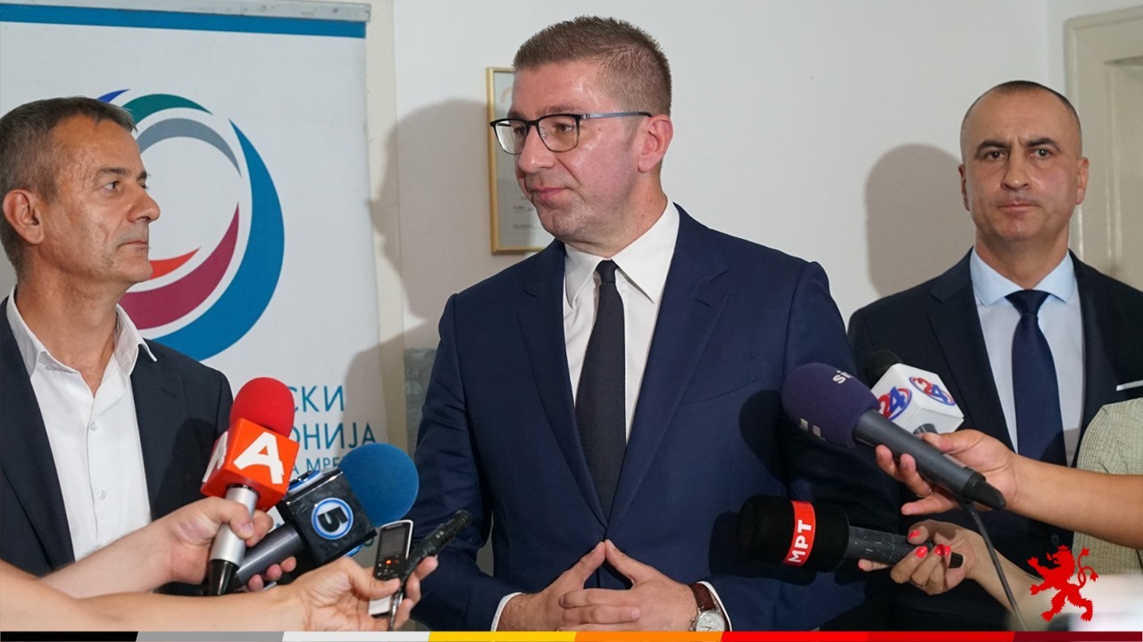 Мицкоски: На овие избори да зборуваме за проекти, а не за теми пред 20 години