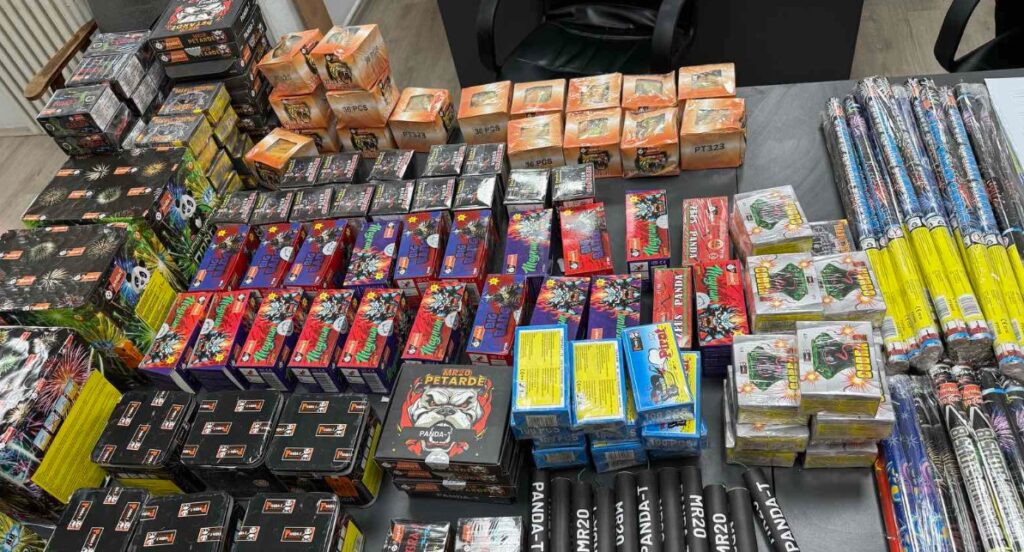 Полицијата во Скопје заплети 3.372 парчиња пиротехнички средства