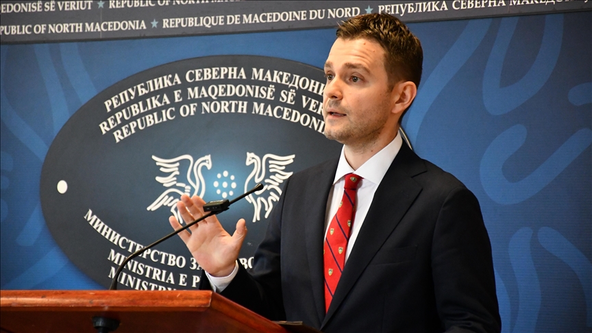 Муцунски: Владата ниту водела ниту ќе води политика за прифаќање мигранти