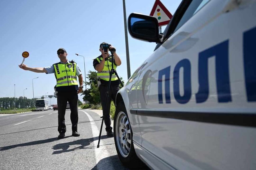 Во јануари пишани речиси 16.000 казни и уапсени 74 лица учесници во сообраќајот