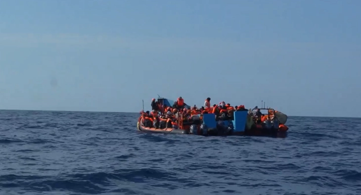 14 мигранти загинаа во судир со брод на крајбрежната стража кај Грција