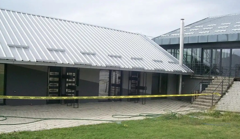 Нелегално изграден објект на аеродромот Стенковец