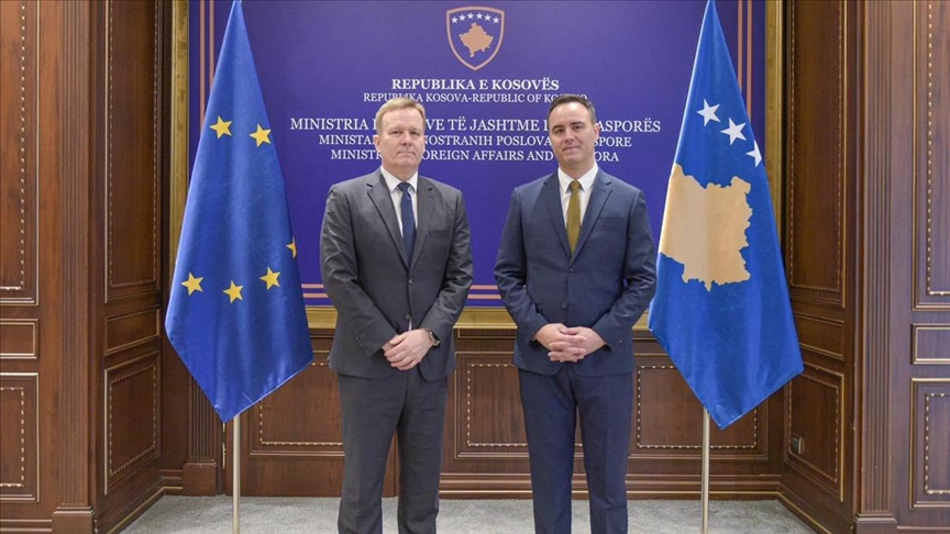 Косово продолжува да го гледа дијалогот како можност за подобрување на соседските односи со Србија