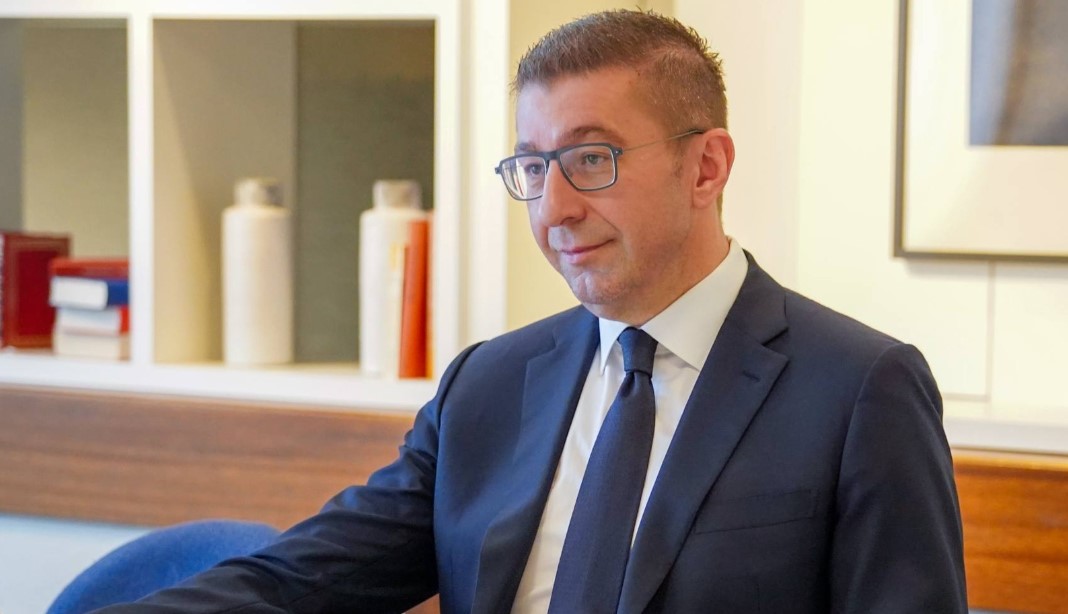 Мицкоски оствари телефонски разговор со претседателот на ОАЕ