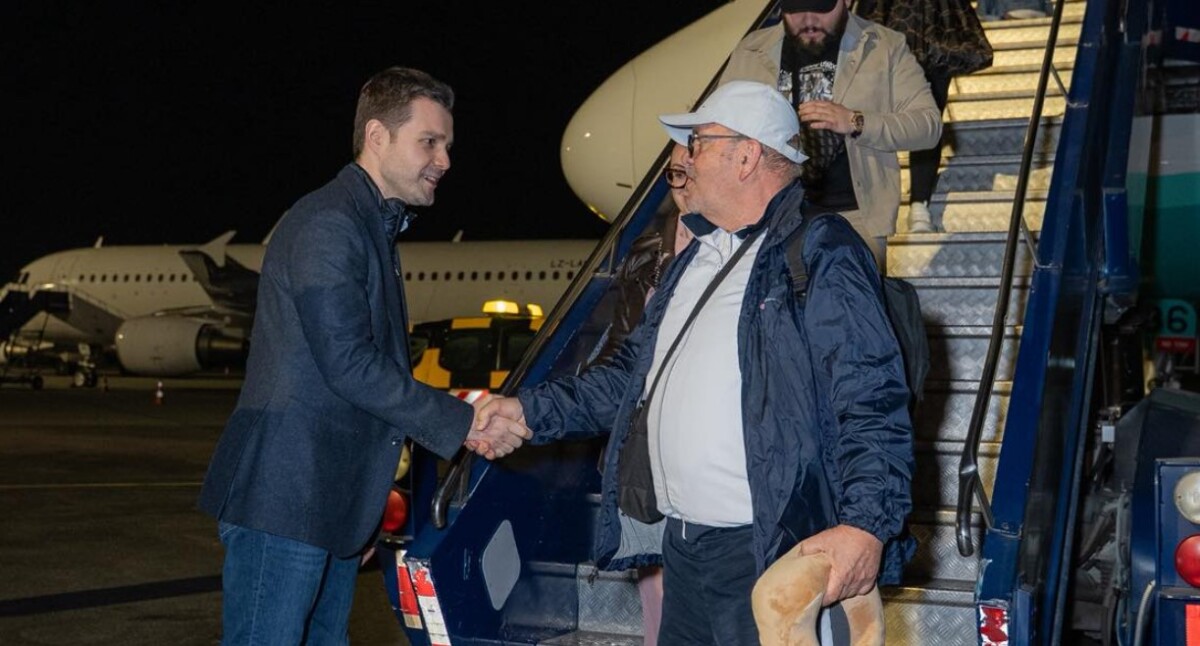 Третата група евакуирани македонски државјани од Блискиот Исток слетаа во Приштина