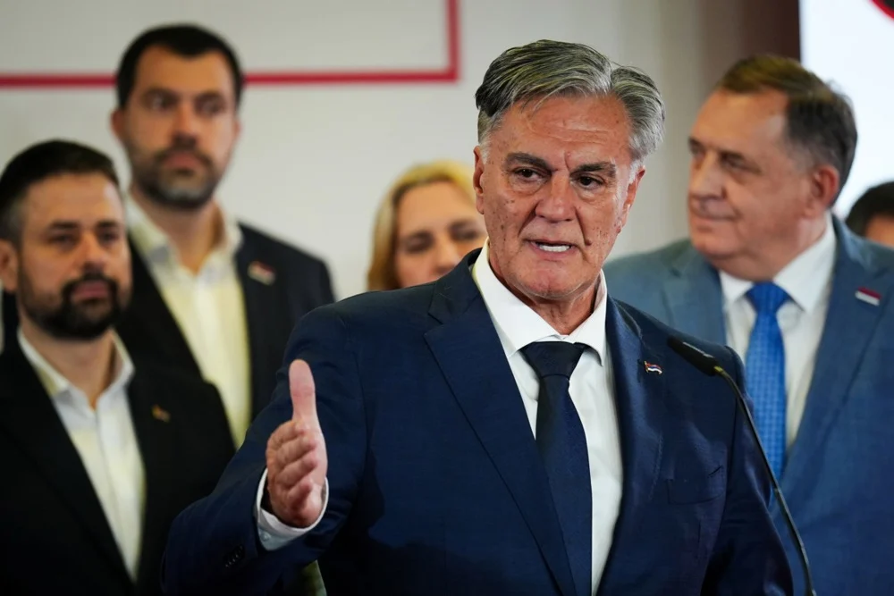 Падна Владата во Република Српска