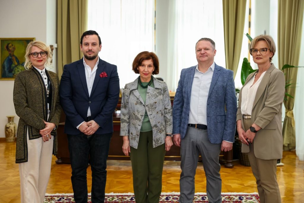 Сиљановска-Давкова прими претставници на Државниот завод за ревизија